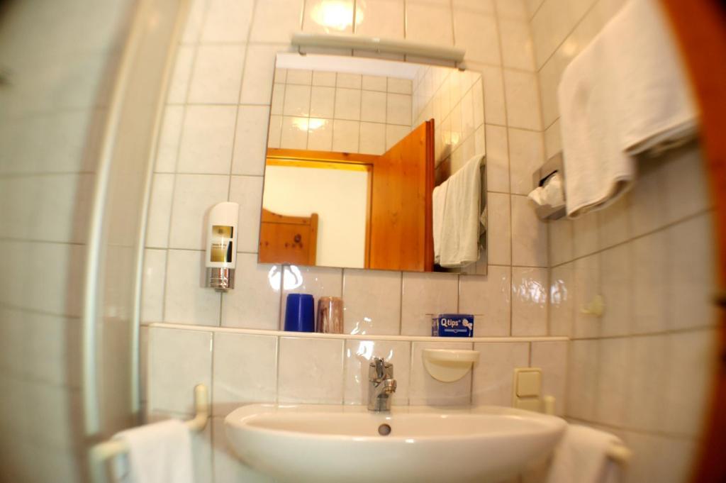 Gasthof Zum Kauzen オクゼンフルト 部屋 写真